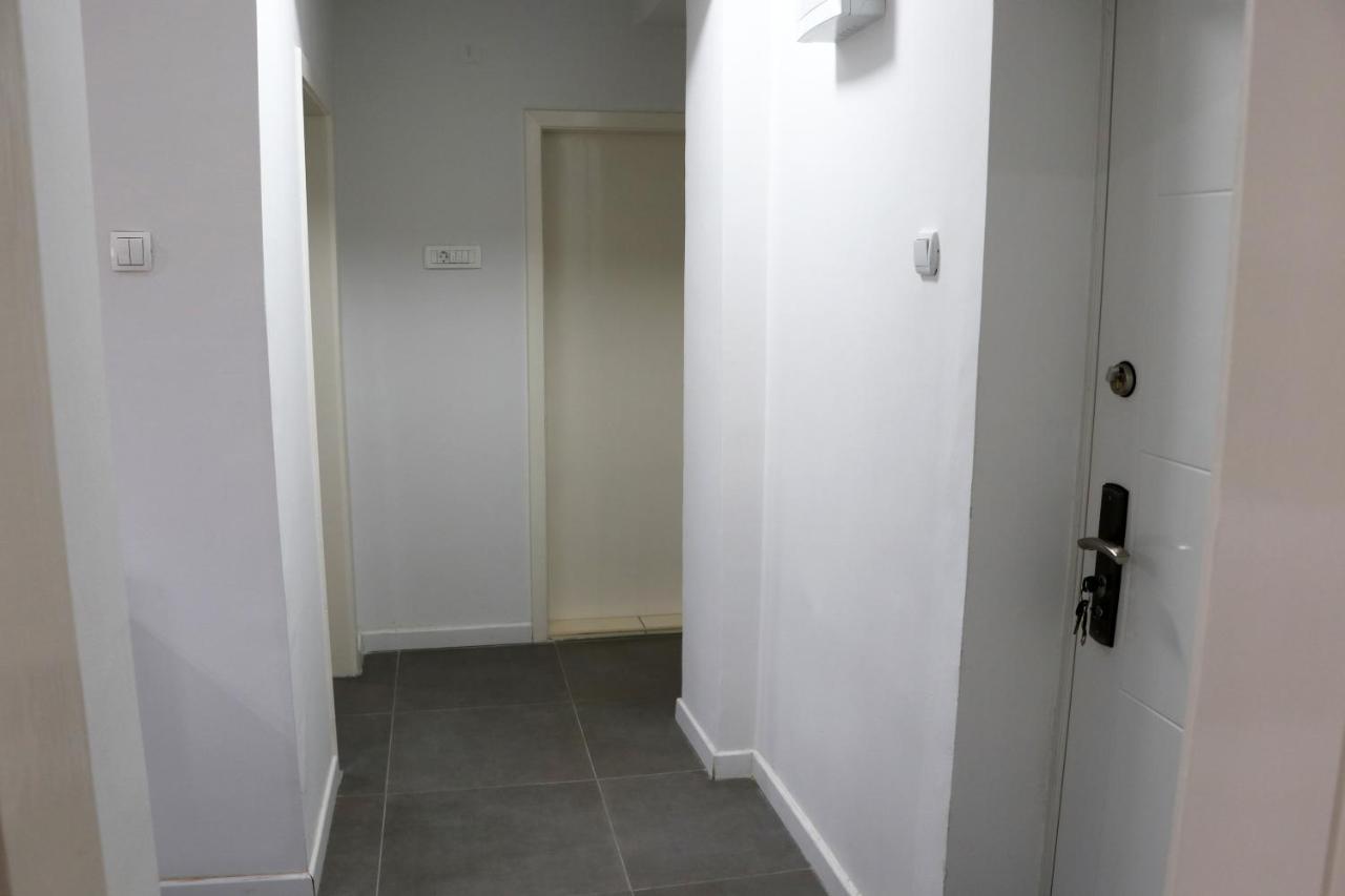 Spacious Modern Apartment Kisela Voda Skopje Luaran gambar