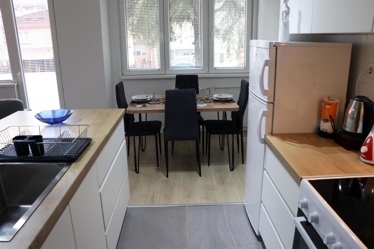 Spacious Modern Apartment Kisela Voda Skopje Luaran gambar